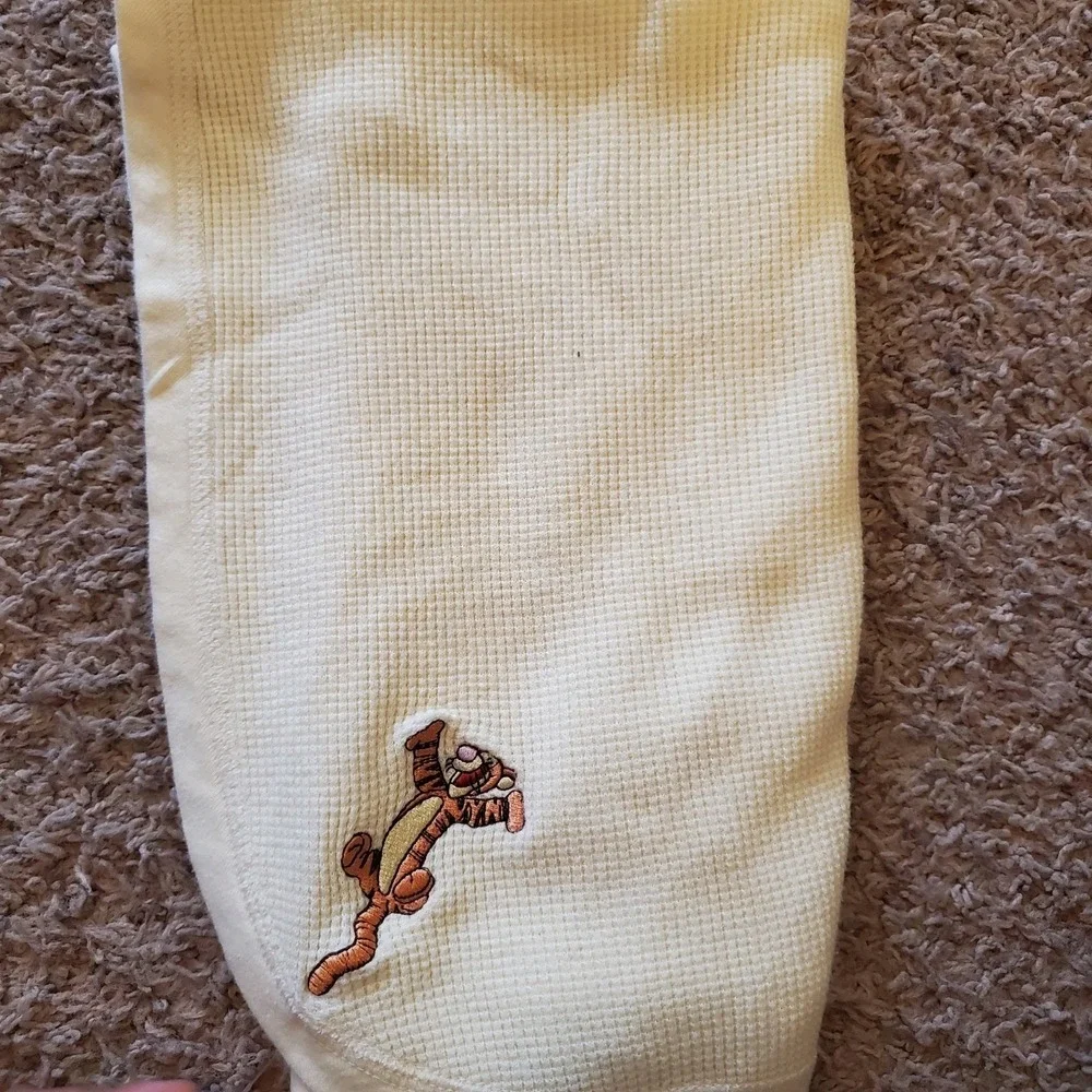 VTG Disney Tigger Yellow Thermal/Waffle Weave Baby Blanket 2003 Winnie The Pooh